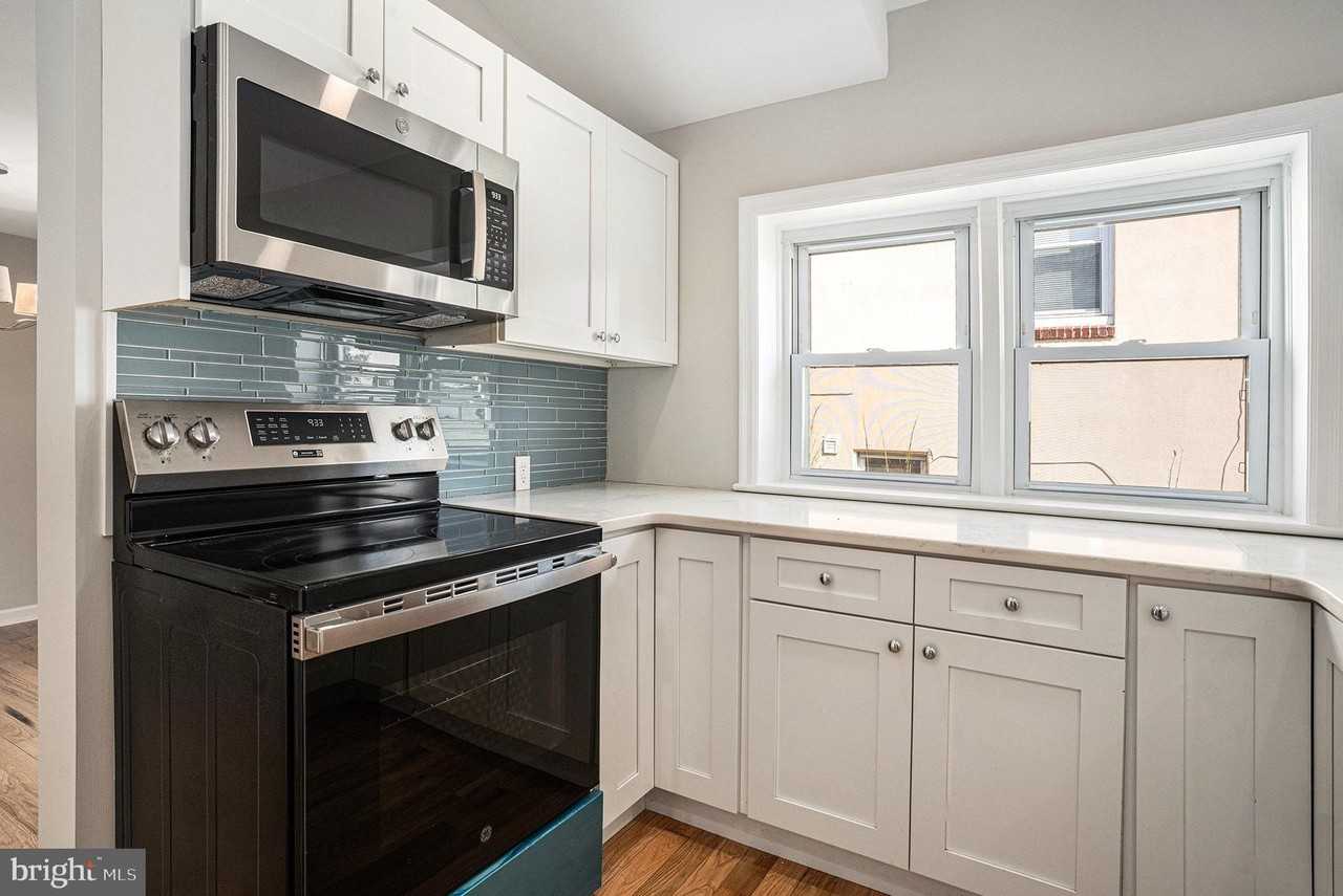 235 Roberts Ave - Photo 7 of 28