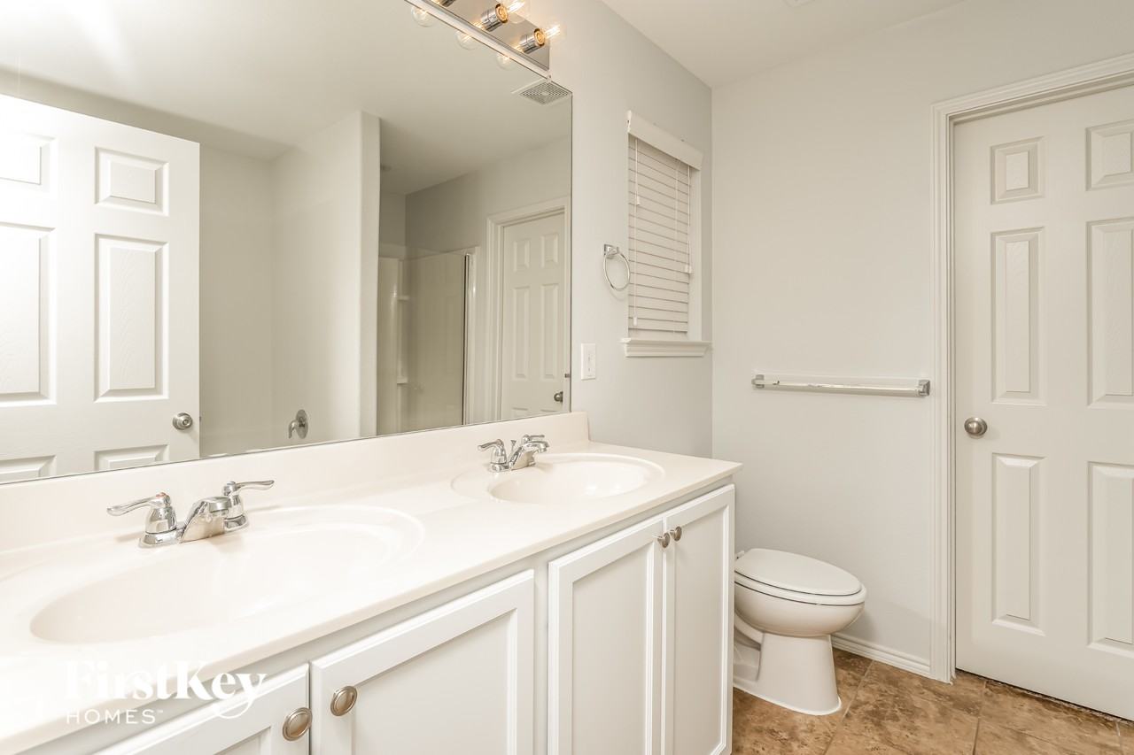 215 Citrus Dr - Photo 7 of 15