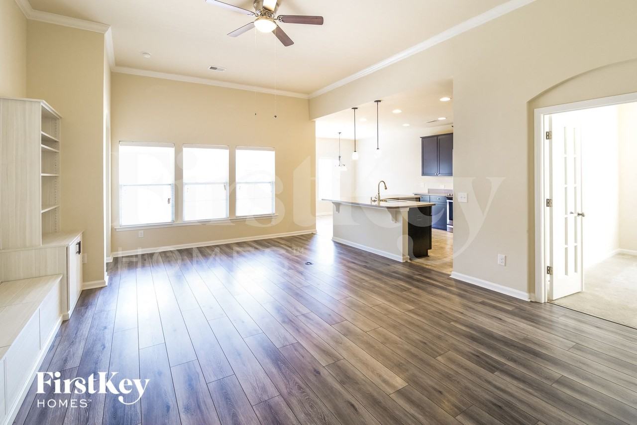 117 Levis Song Ct - Photo 4 of 15