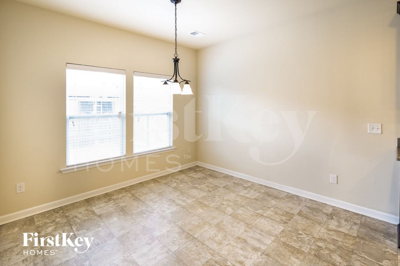 117 Levis Song Ct - Photo 5 of 15