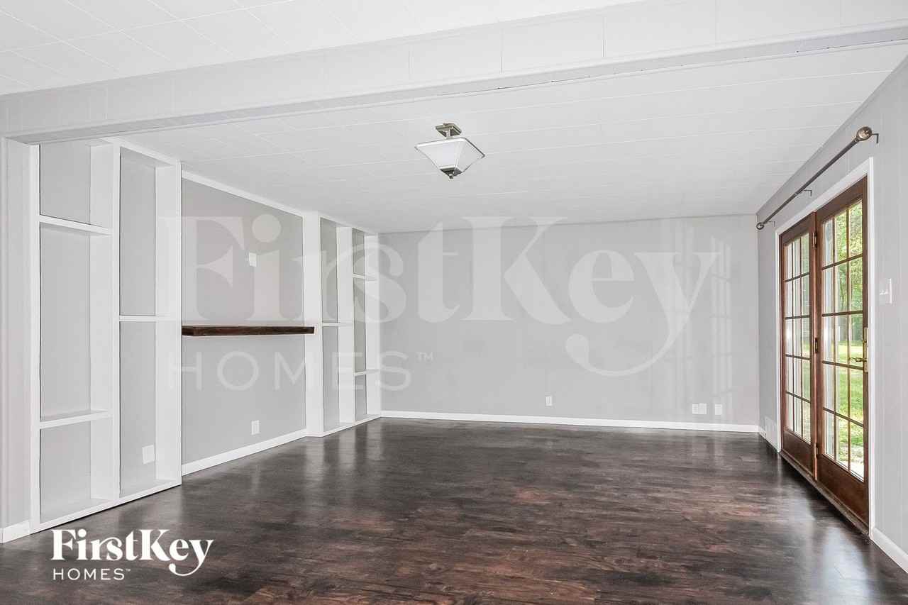 2 Valley Rd - Photo 3 of 15