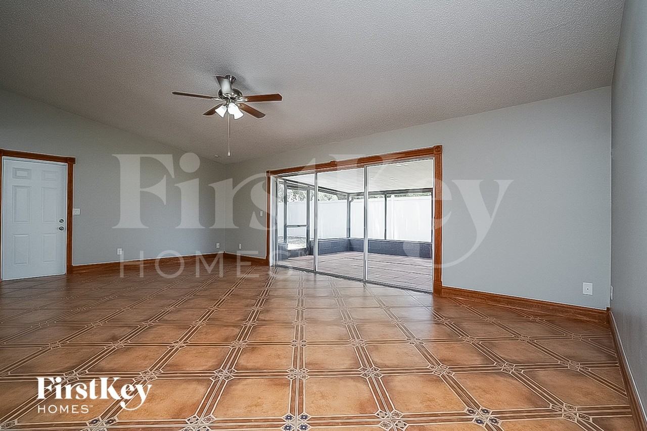 818 Black Knight Dr - Photo 2 of 15