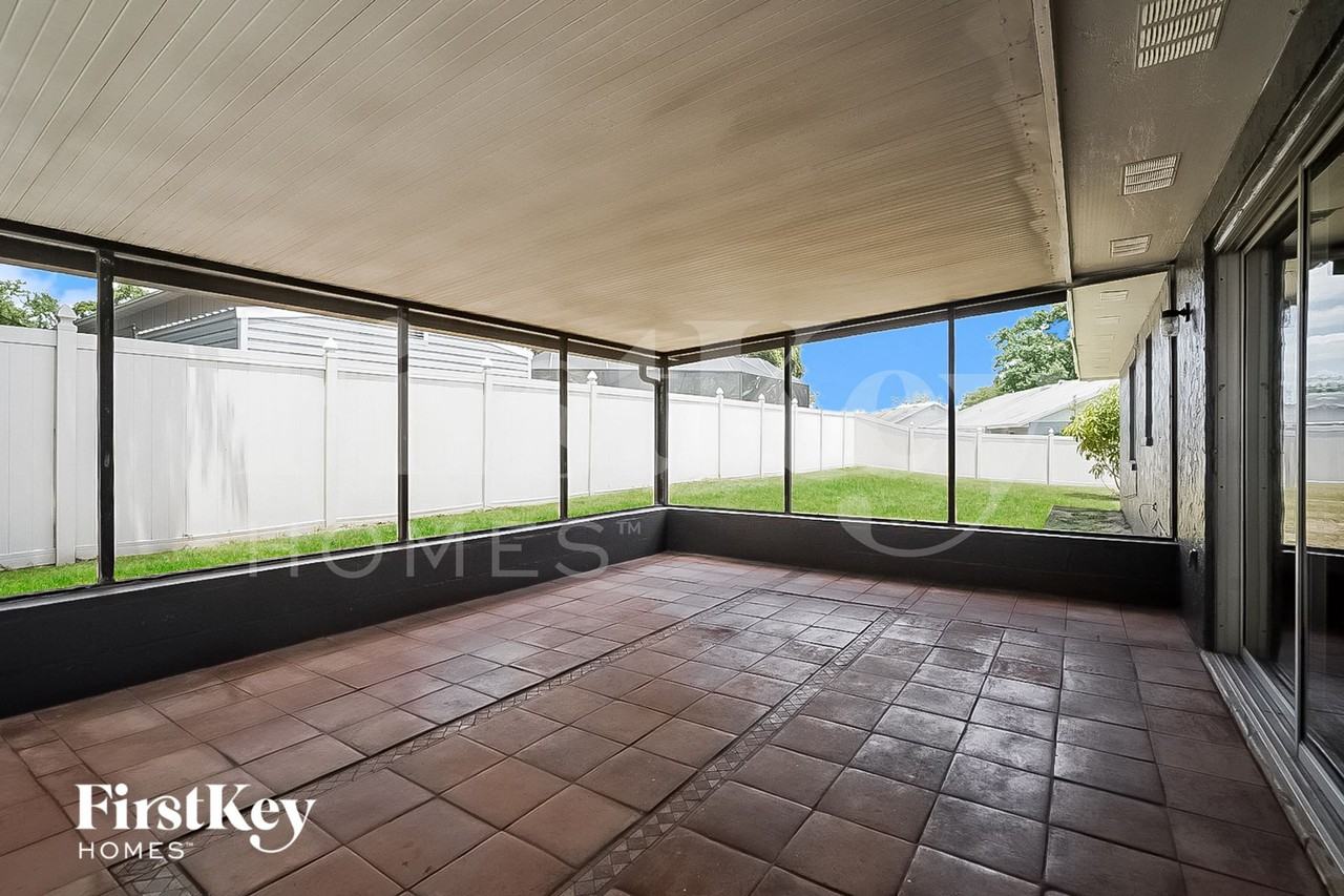 818 Black Knight Dr - Photo 7 of 15