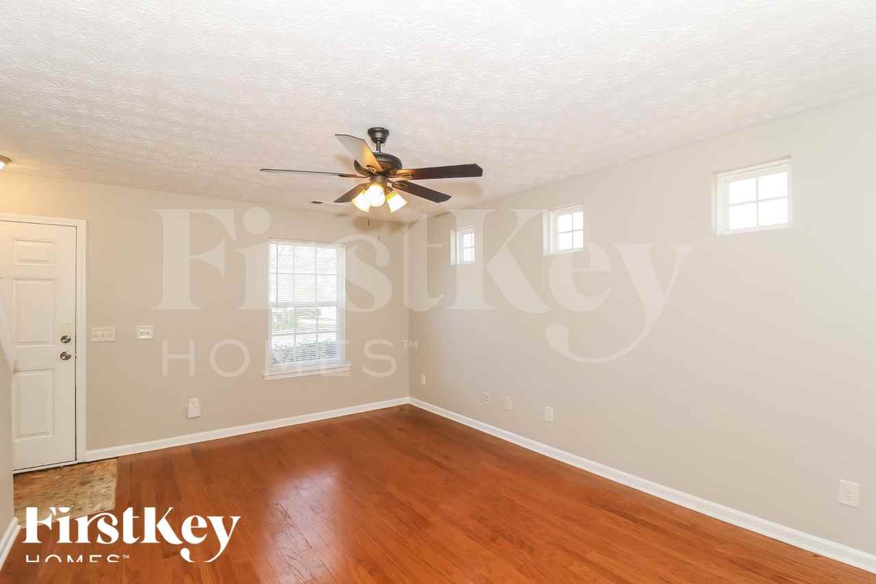 5220 Sky Ridge Way - Photo 4 of 18