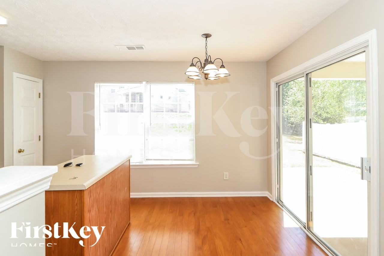 5220 Sky Ridge Way - Photo 6 of 18