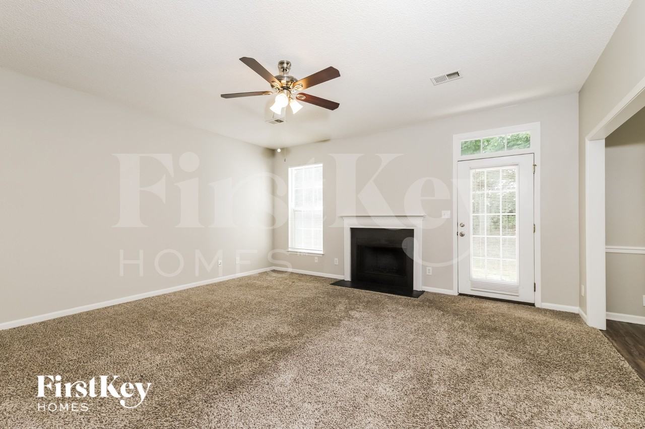 668 Pecan Ridge Cir - Photo 2 of 16