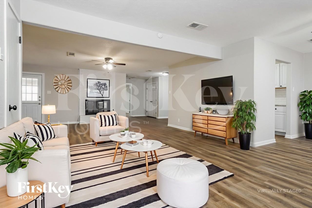 800 W Cheryl Ave - Photo 4 of 19