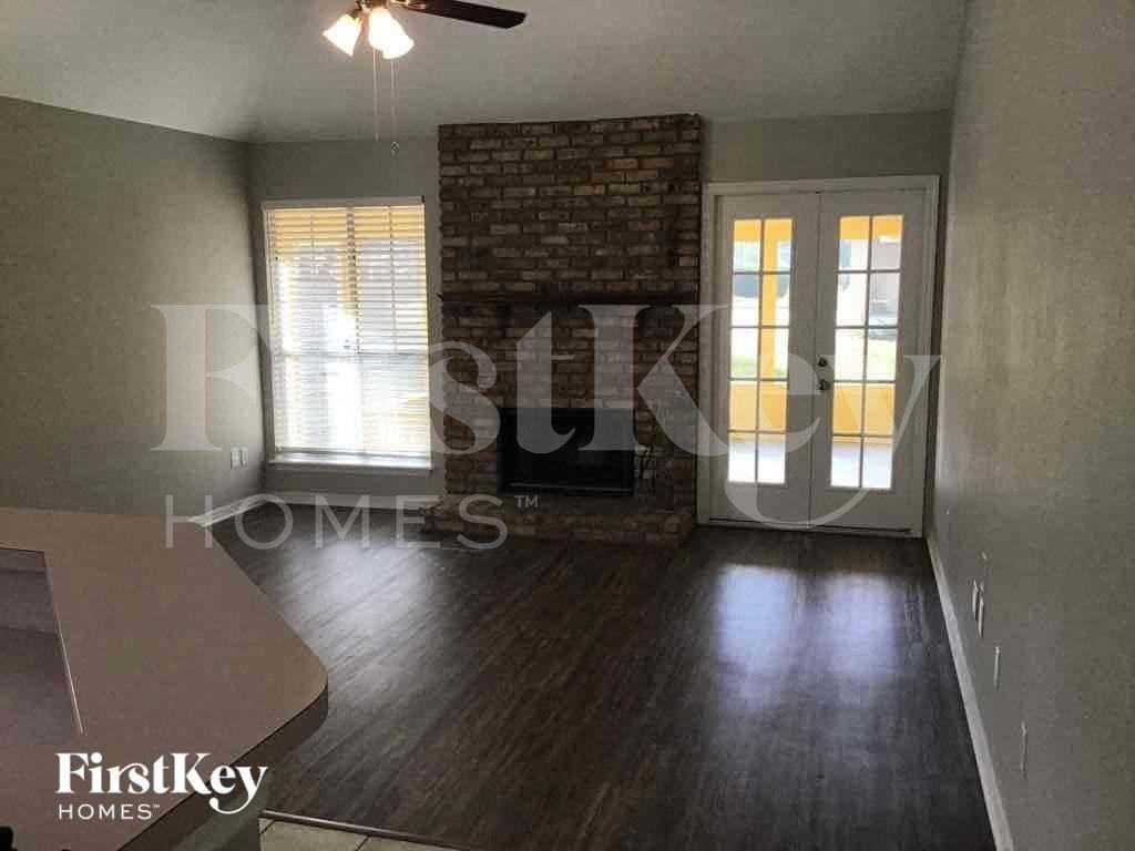 1575 Pine Ct - Photo 3 of 18