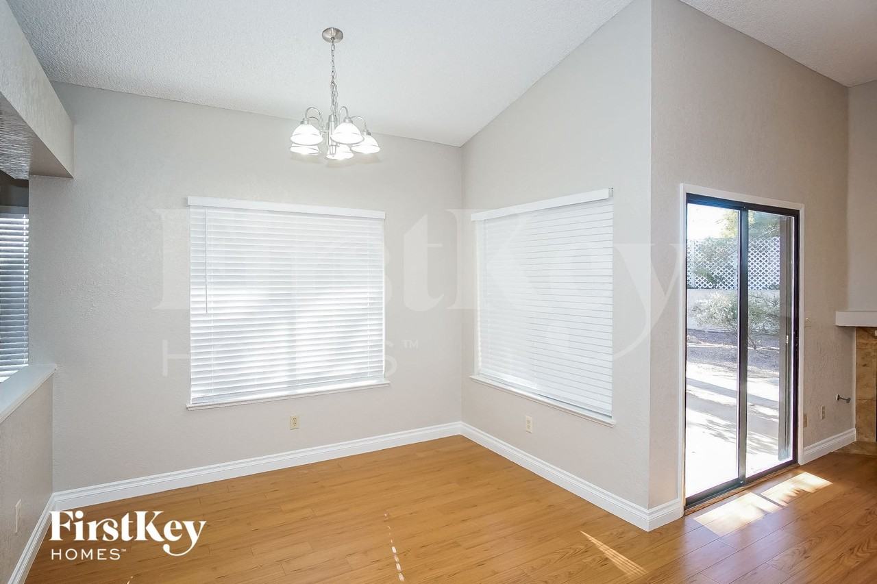 357 Orchard Ct - Photo 5 of 15