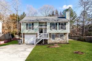 featured image of 1061 Park Creek Cir