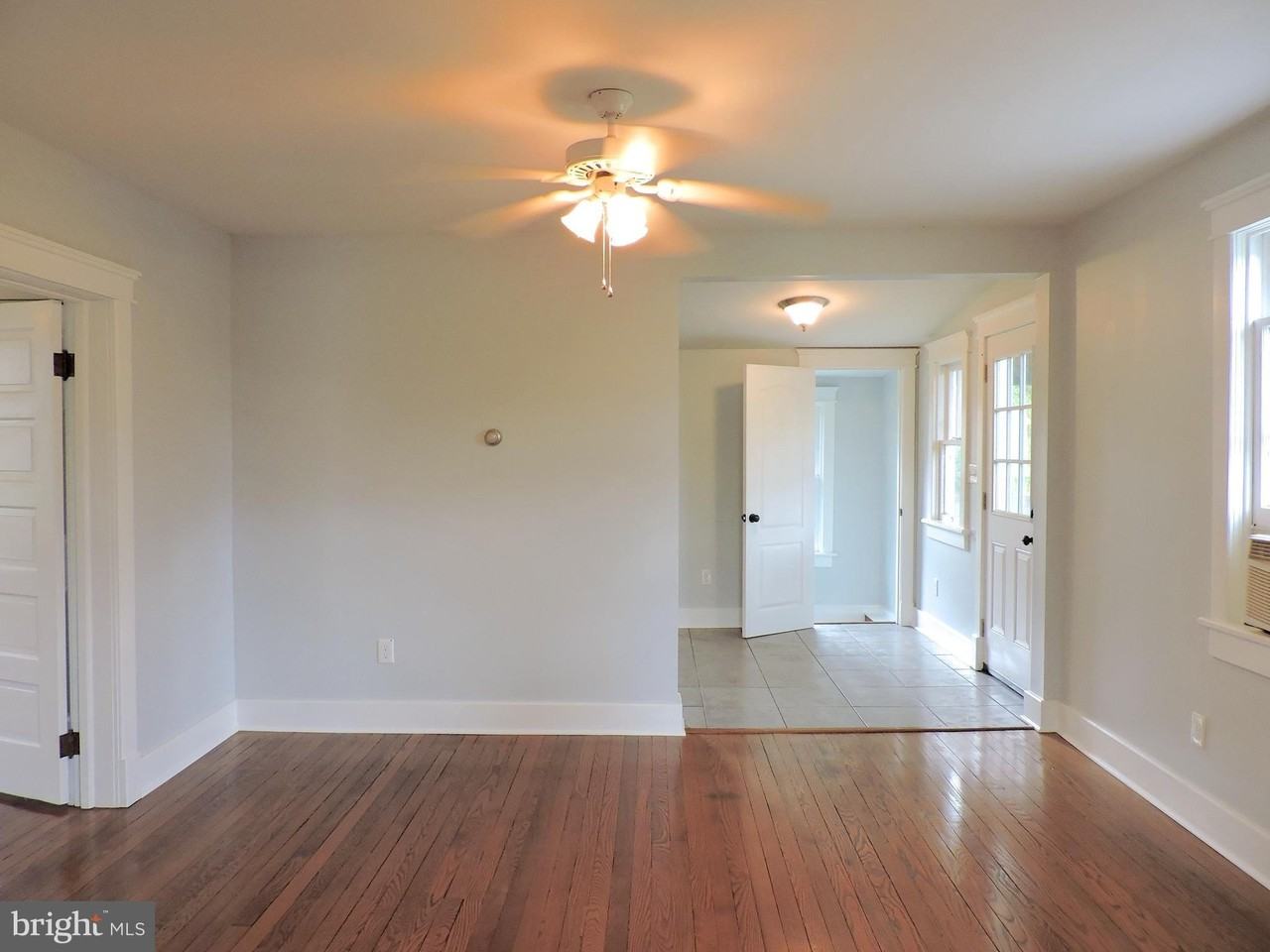 1101 Merrimans Ln - Photo 7 of 27