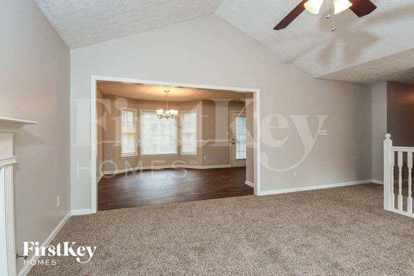 306 Ritchfield Dr - Photo 4 of 16