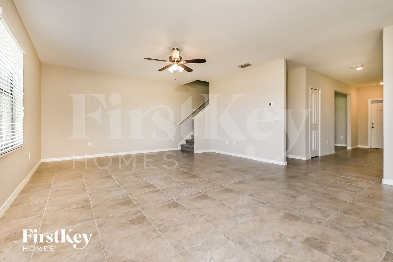 9631 Sage Creek Dr - Photo 3 of 16