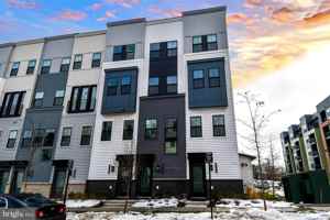 featured image of 4771 Sully Point Ln