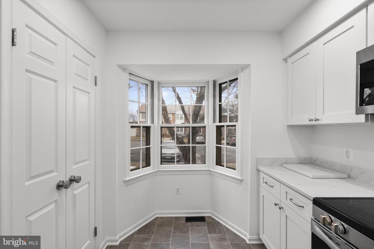 119 E Main St Apt 3 - Photo 5 of 29