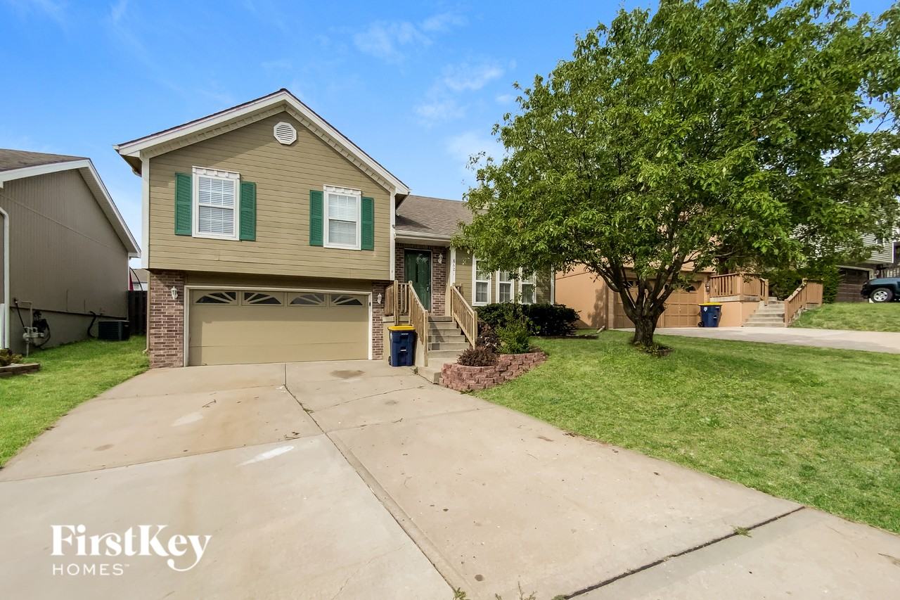 8621 Ne 110th Ter - Photo 2 of 16