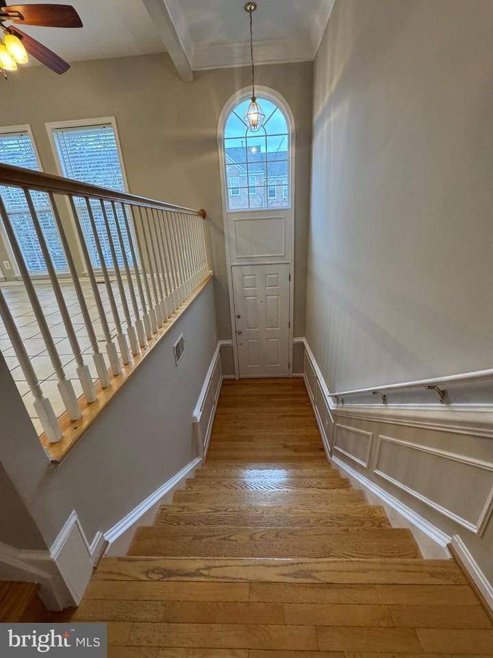 45776 Mountain Pine Sq Unit 45776 #45776 - Photo 3 of 50