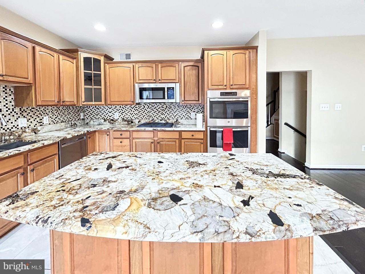 44259 Huron Ter - Photo 4 of 24