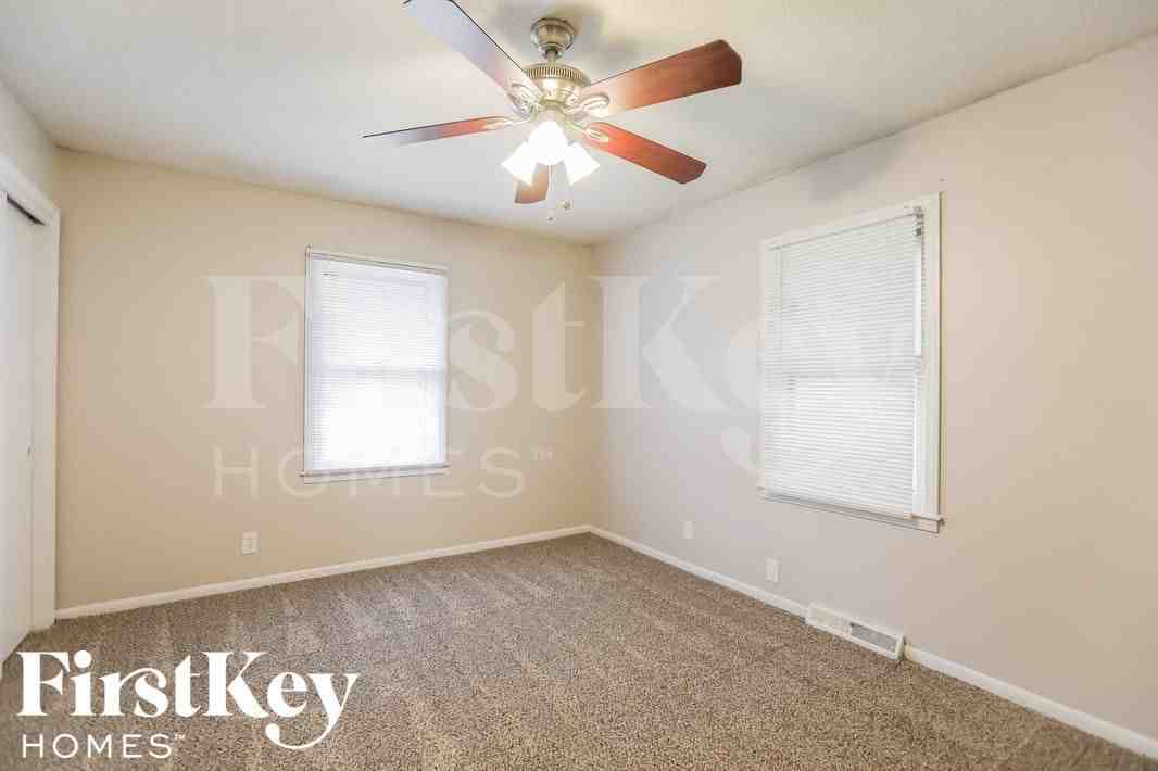 8313 E 85th Ter - Photo 7 of 15