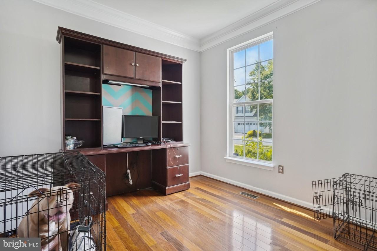 4957 Breeze Way - Photo 4 of 20