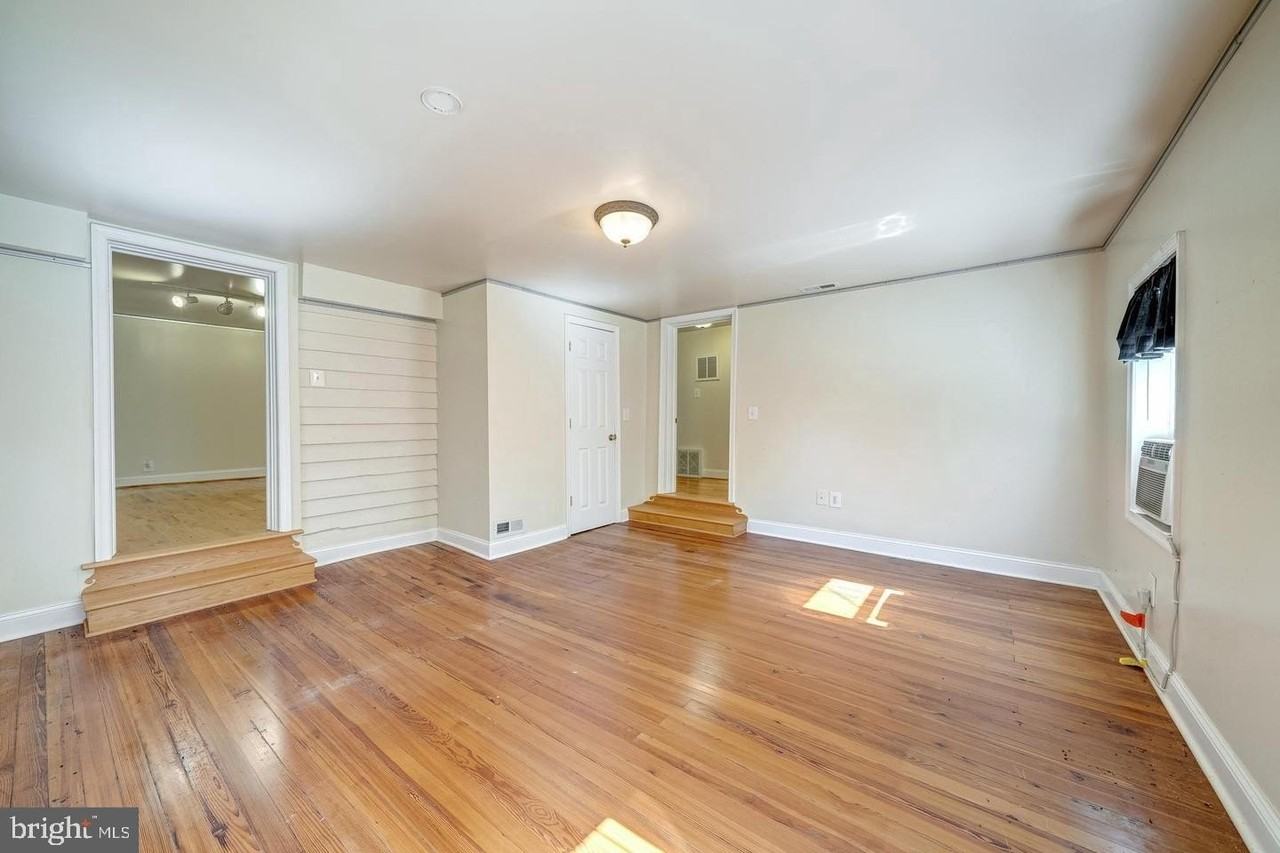 4813 Catharpin Rd - Photo 4 of 11