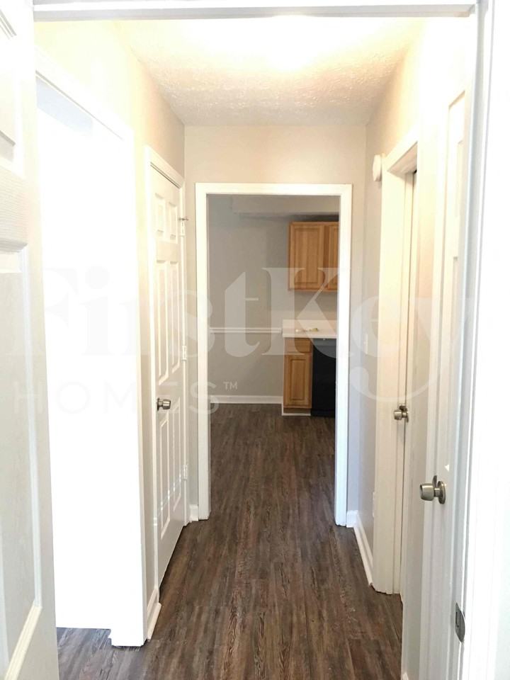 776 Glenshire Ct - Photo 6 of 29