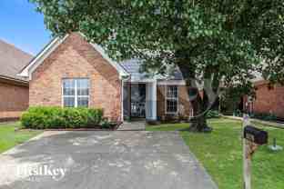 7602 Iris Dr - Photo 1 of 1