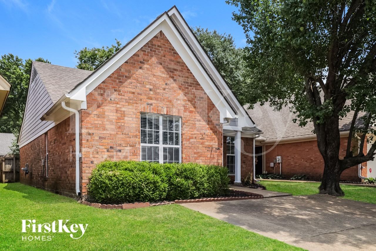 7602 Iris Dr - Photo 2 of 16