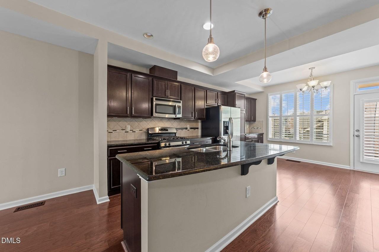 1565 Rodessa Run - Photo 7 of 44