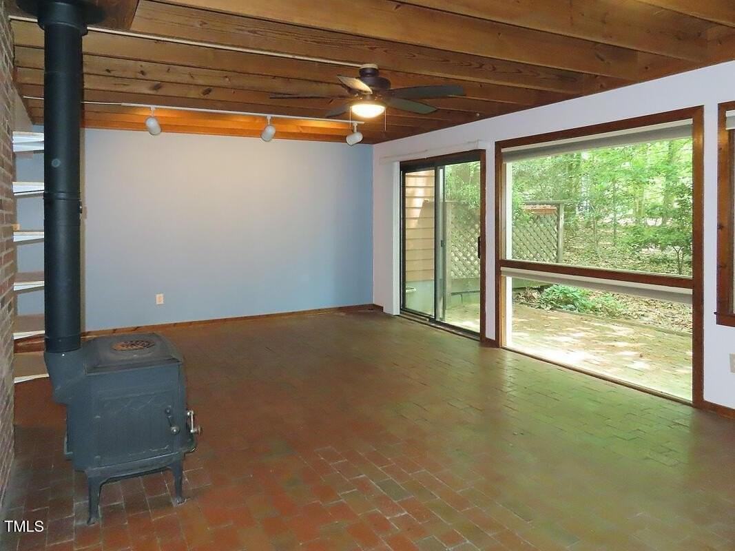 107 S Peak Dr - Photo 6 of 26