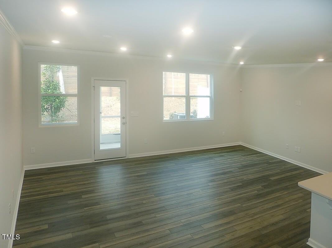 189 Millennium Dr - Photo 3 of 30