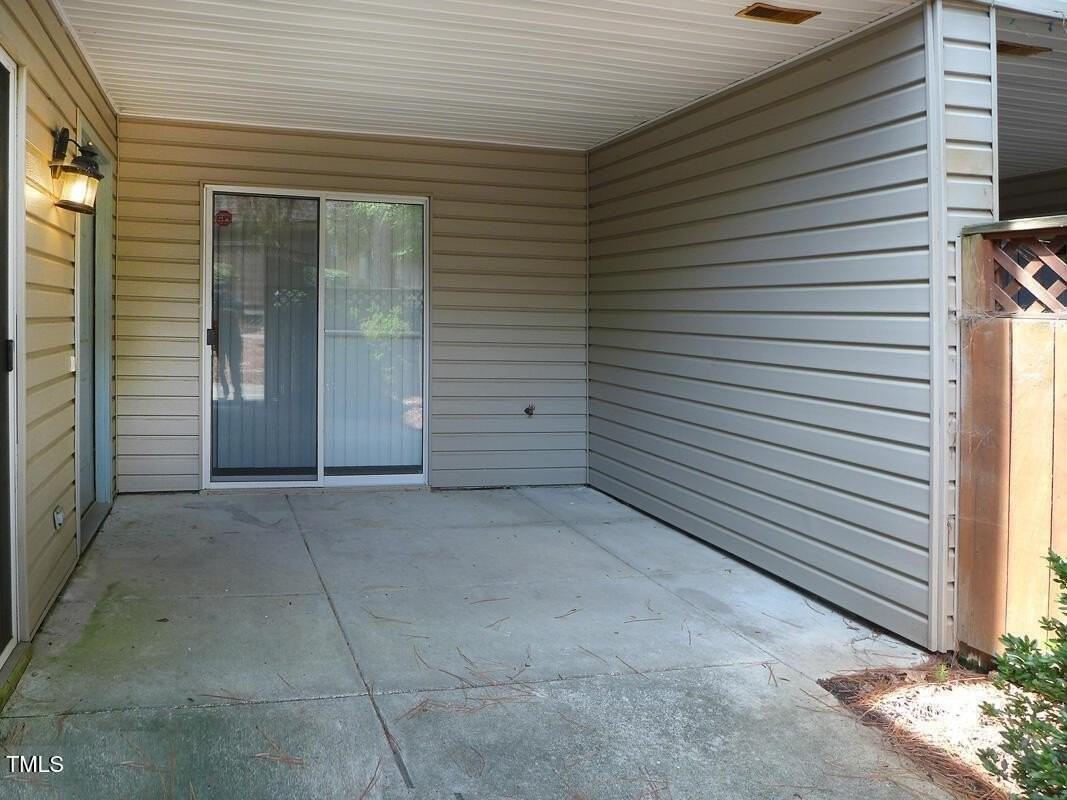 428 Summerwalk Cir - Photo 5 of 24