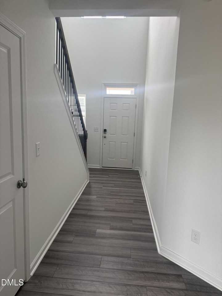 1028 Red Finch Way - Photo 4 of 50