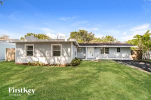 featured image of 401 Superior Pl