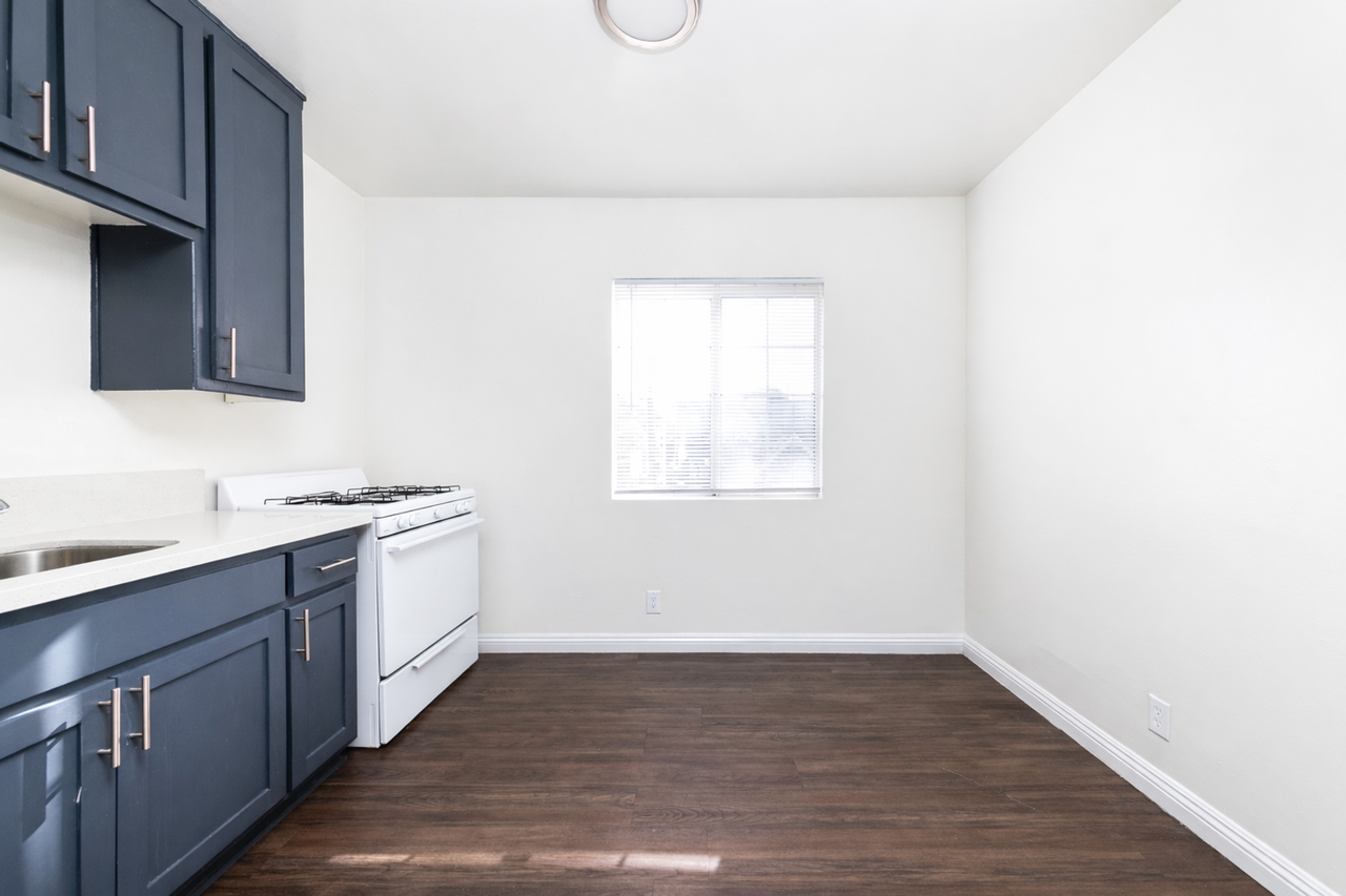 2831 Ellendale Place - Photo 5 of 13