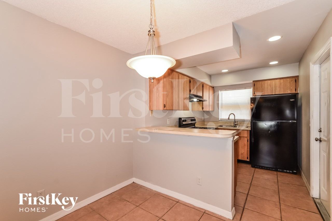 34 Washington Ave - Photo 6 of 19