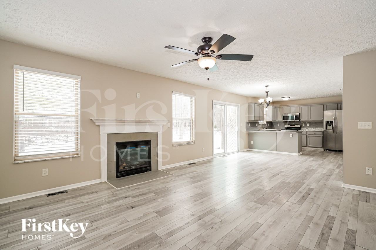 339 Shyanne Dr - Photo 2 of 19