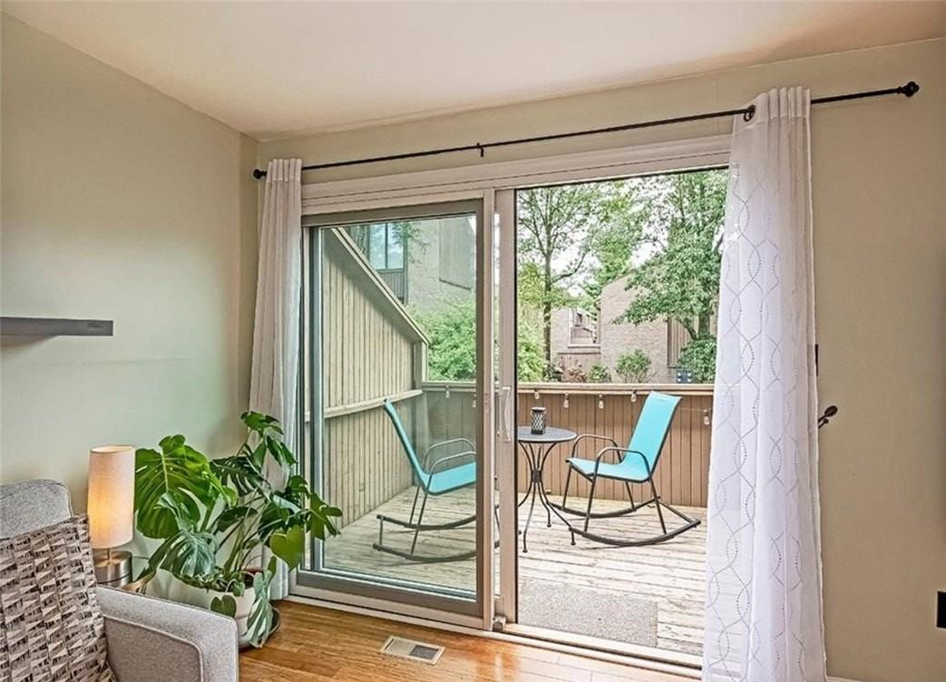 132 Locust Ct - Photo 5 of 21