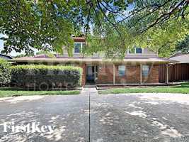 featured image of 3000 Laurel Ln