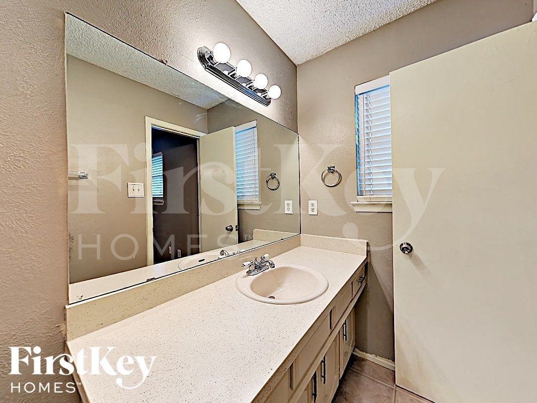 3000 Laurel Ln - Photo 7 of 17