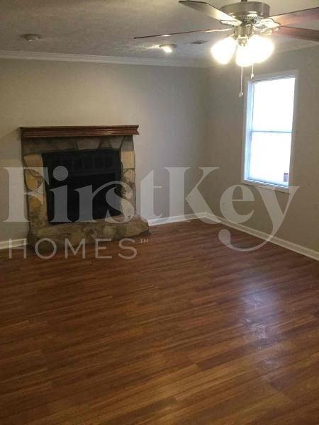 2734 Varlet Ct - Photo 2 of 12