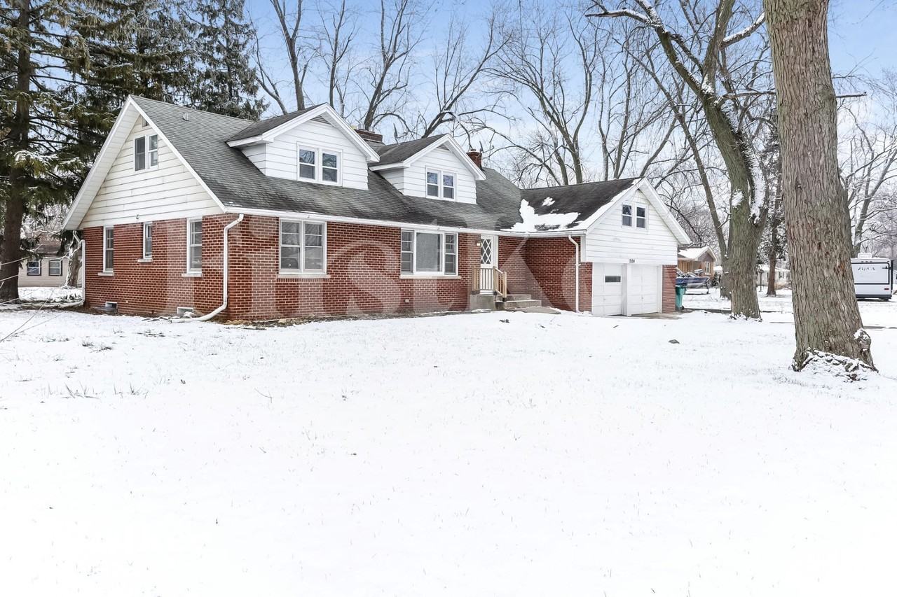 2524 Golfview Dr - Photo 2 of 14