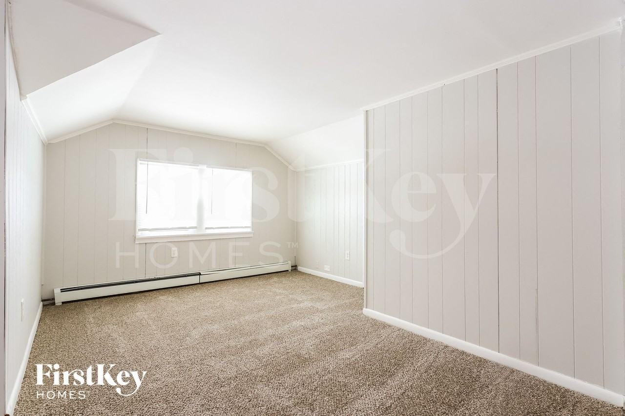 2524 Golfview Dr - Photo 7 of 14