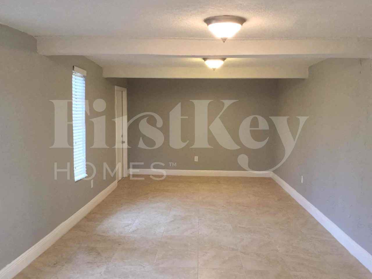 2110 Nwter - Photo 5 of 15