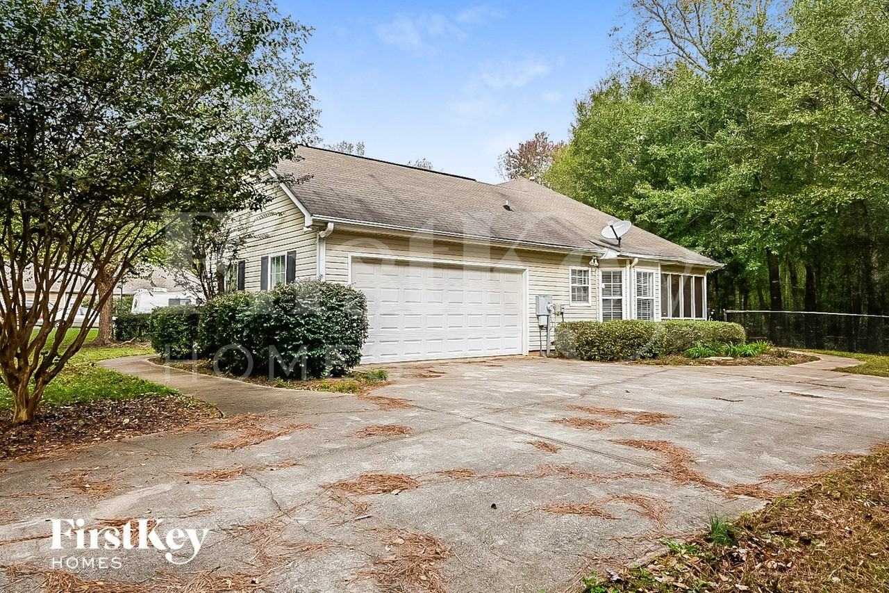 145 Garrison Chase - Photo 2 of 15