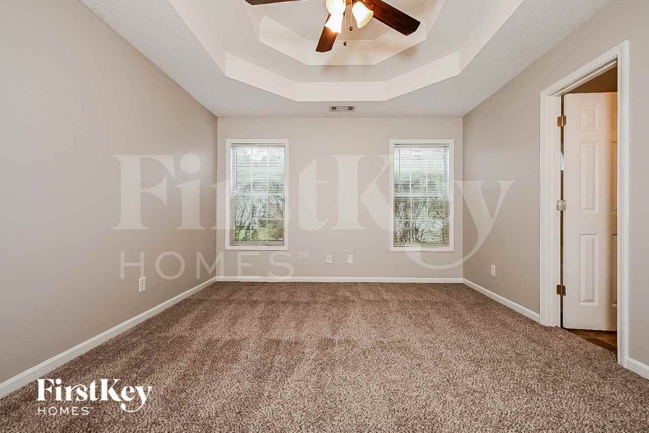 145 Garrison Chase - Photo 7 of 15