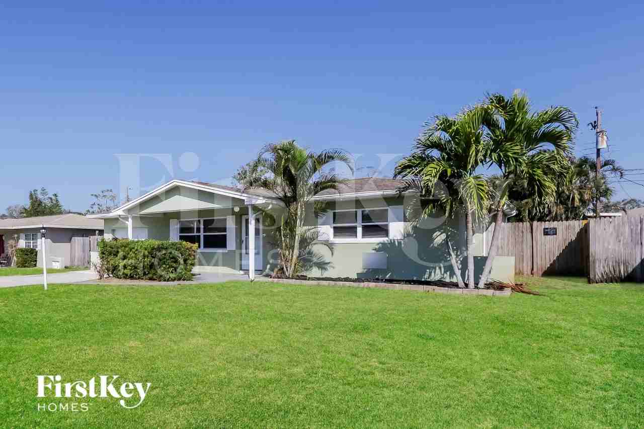 11525 59th Ter - Photo 2 of 19