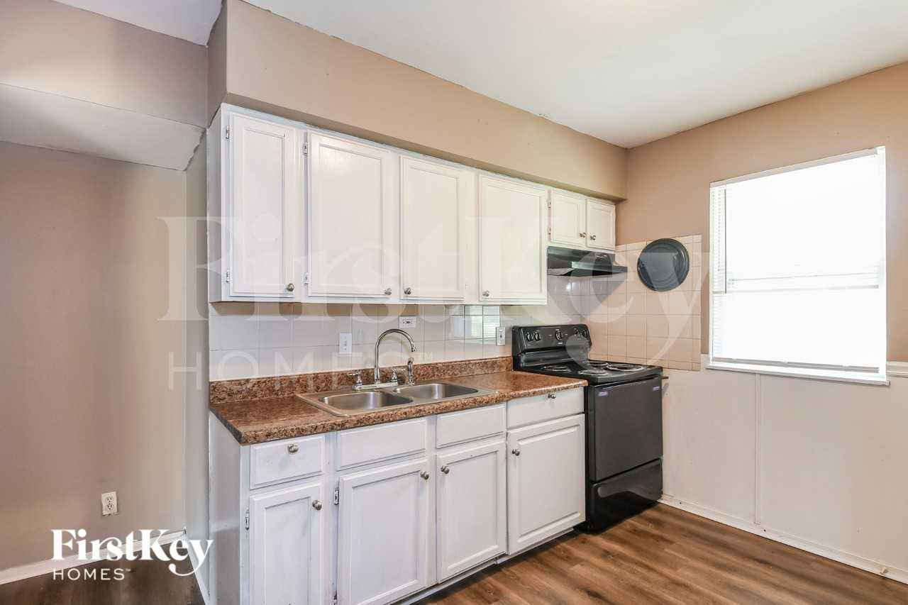 1129 Jennings Station Rd - Photo 6 of 16