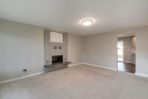 17712 Spruce Way - Photo 5 of 19