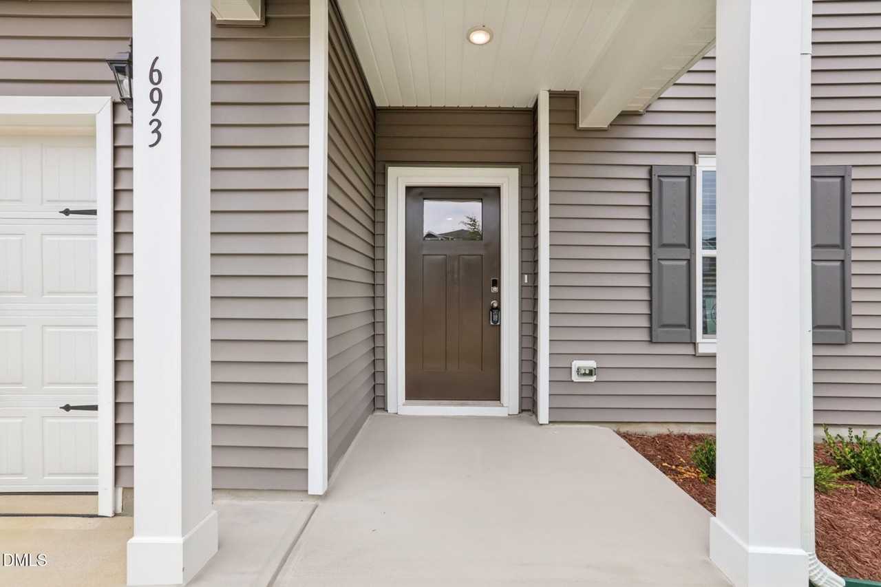 693 White Birch Ln - Photo 4 of 31